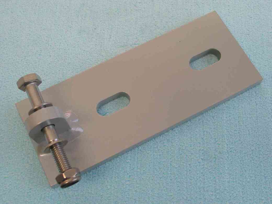 Wandkonsole mit Durchgangsloch