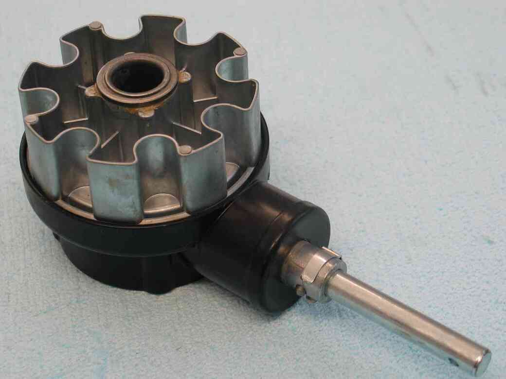 Kegelradgetriebe 4,4:1 für Ø 85 mm Welle